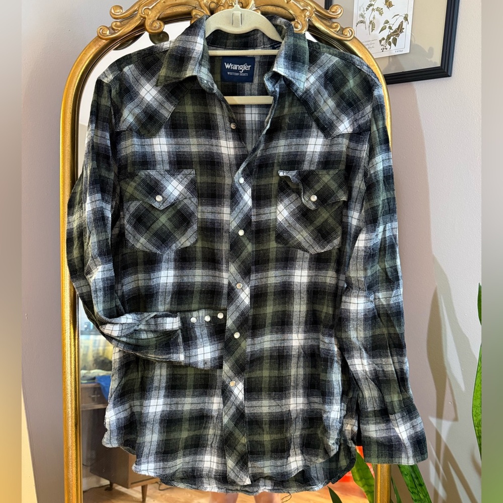 Wrangler Men's Olive Green, Black, and White Plaid Flannel Shirt